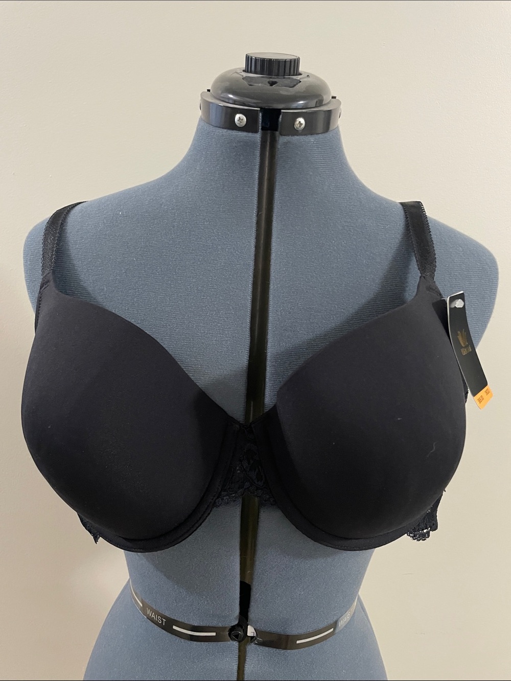 Wacoal Black Smooth Moulded Underwire Bra with Lace Trim